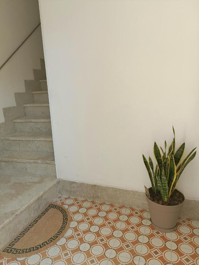 דירות סירקוזה Elizabeth House מראה חיצוני תמונה