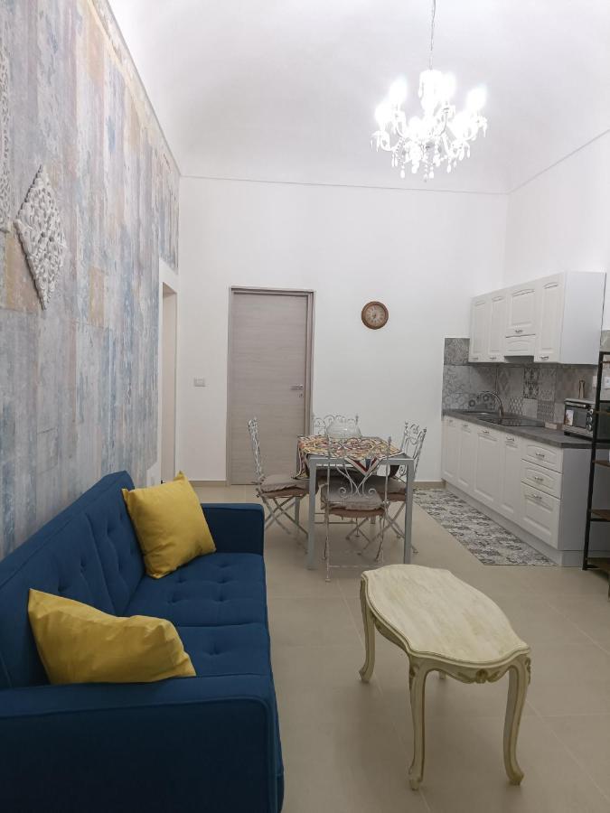 דירות סירקוזה Elizabeth House מראה חיצוני תמונה