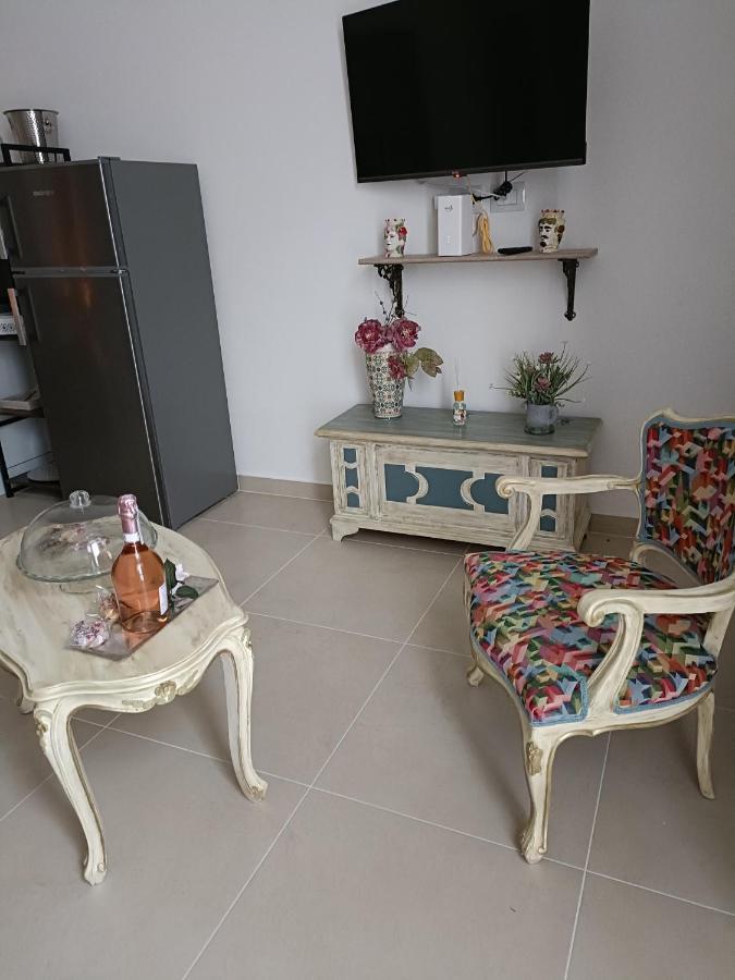 דירות סירקוזה Elizabeth House מראה חיצוני תמונה