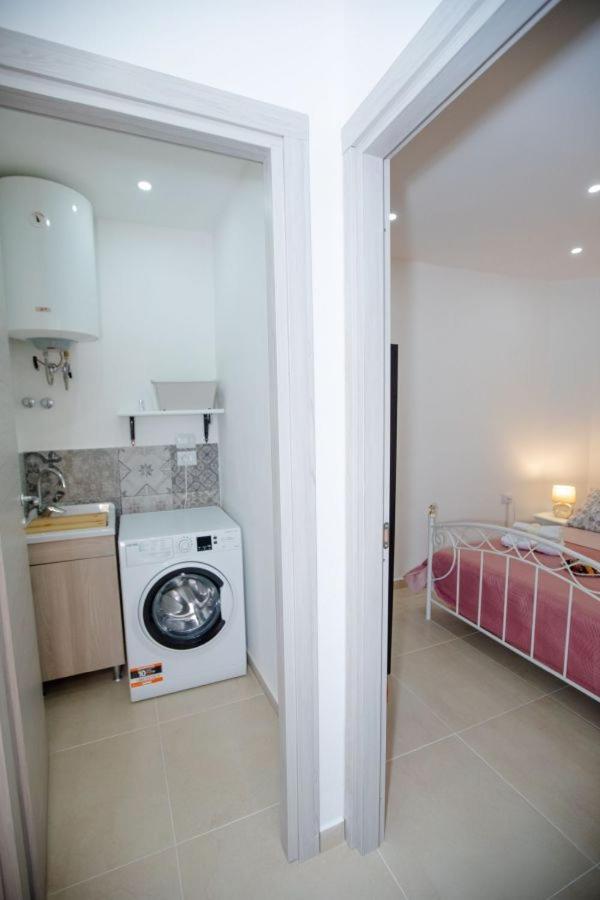 דירות סירקוזה Elizabeth House מראה חיצוני תמונה