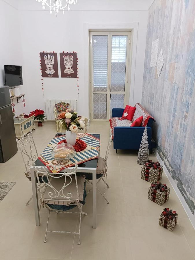 דירות סירקוזה Elizabeth House מראה חיצוני תמונה
