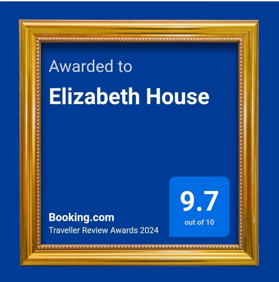 דירות סירקוזה Elizabeth House מראה חיצוני תמונה